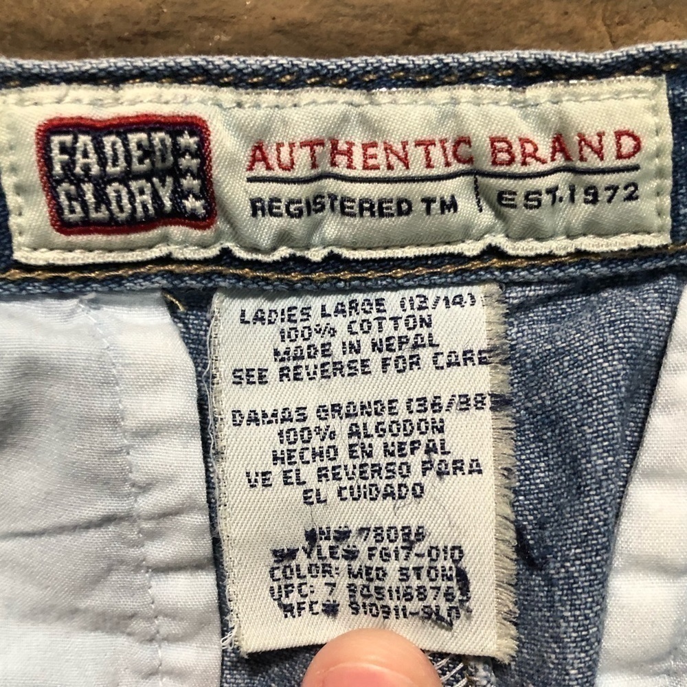 Faded Glory size 12/14 capris - Picture 4 of 6
